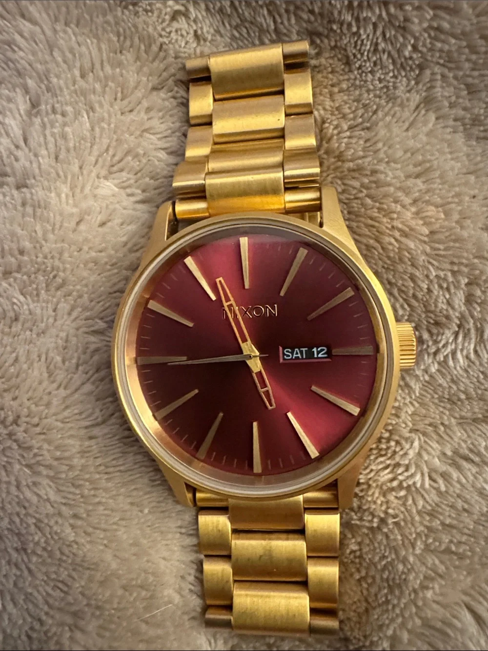 BRAND NEW NIXON SENTRY WATCH 42mm